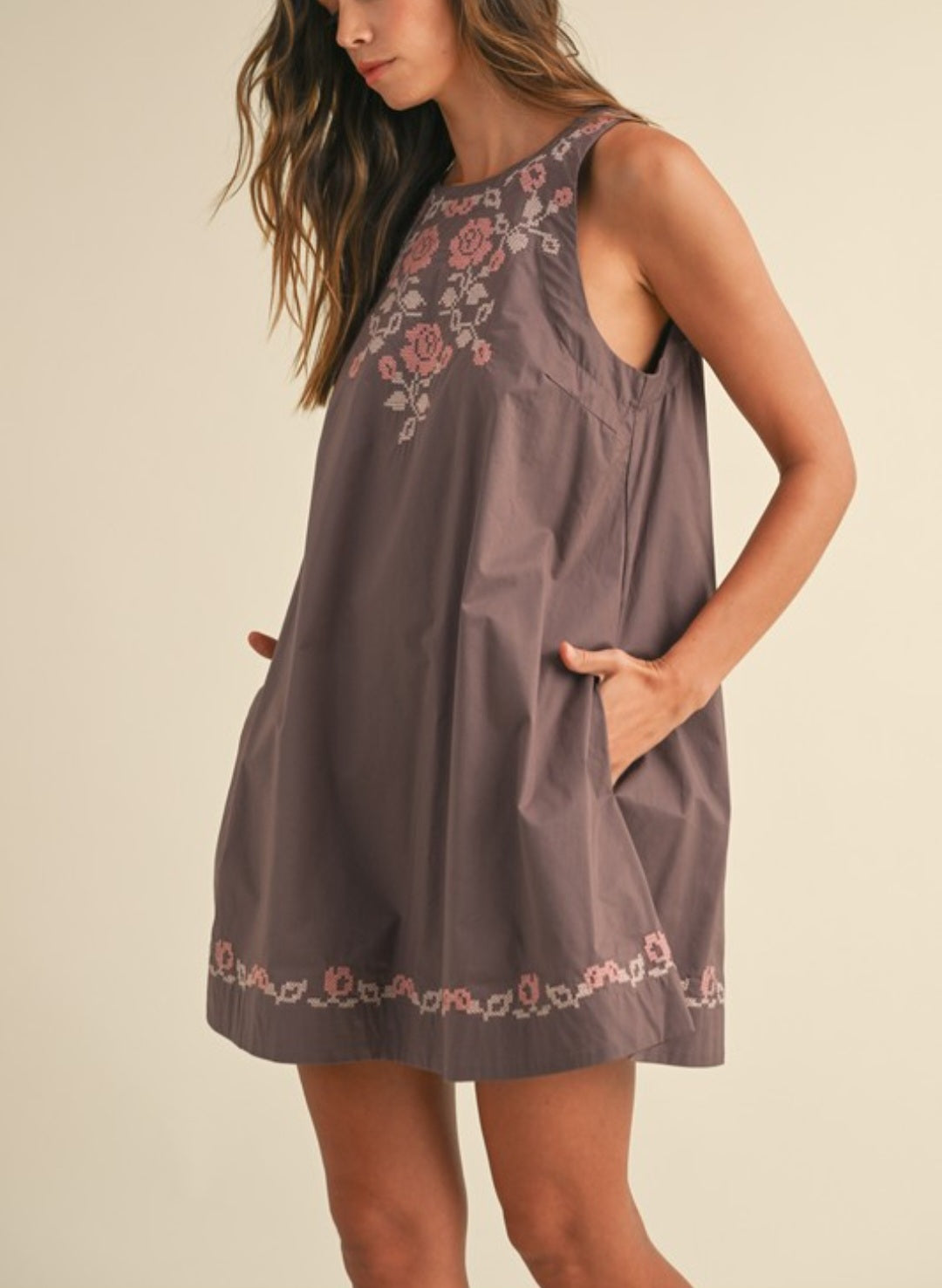 Sleeveless floral embroidered mini dress