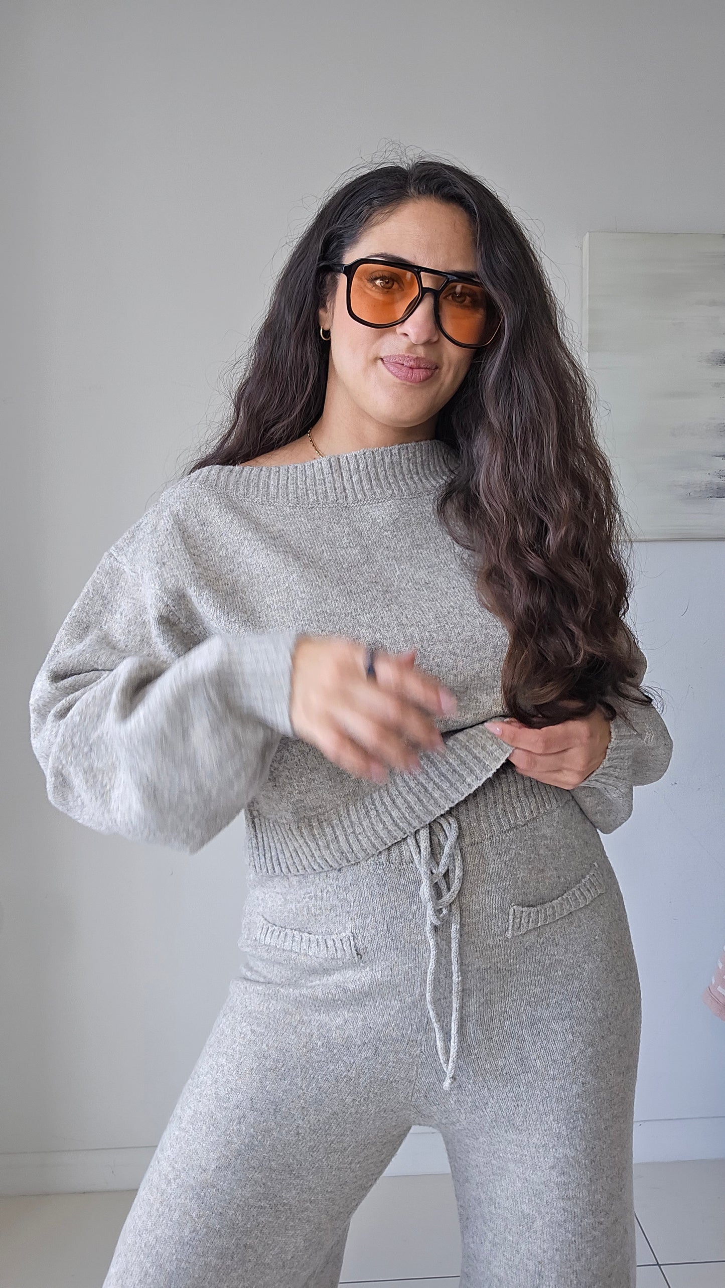 Off shoulder top ans pants set