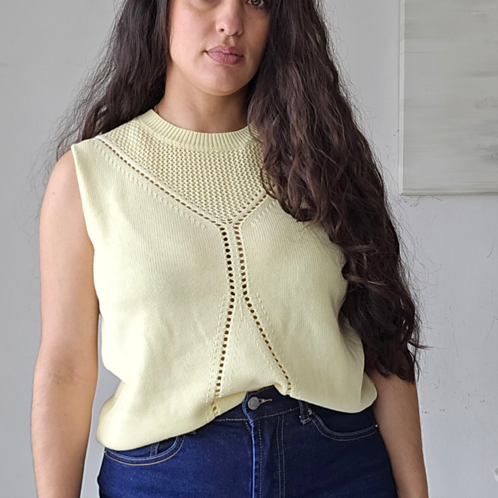 Butter yellow top