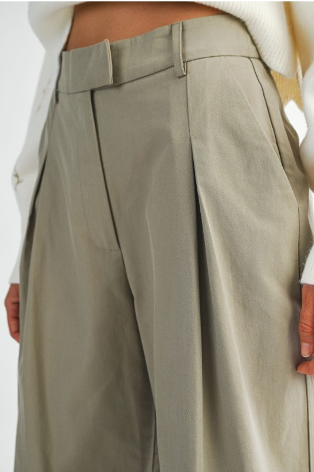 High waist pleated wide leg trousers