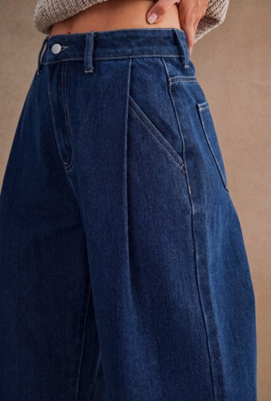 Highwaist pintuck wide leg jeans