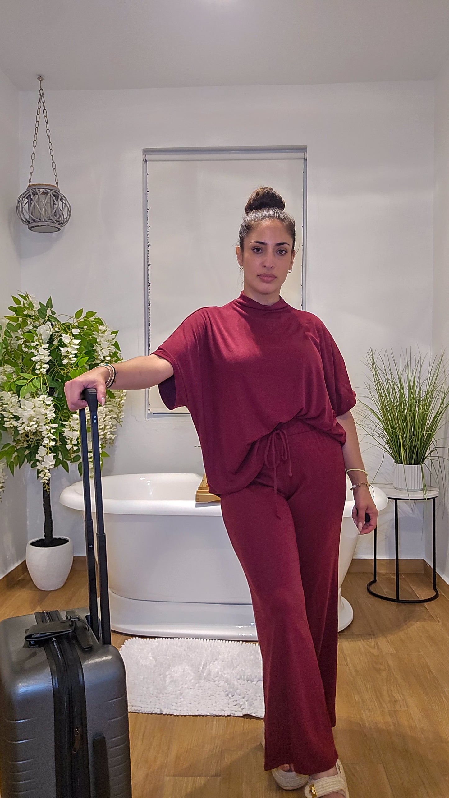 Burgundy travel set