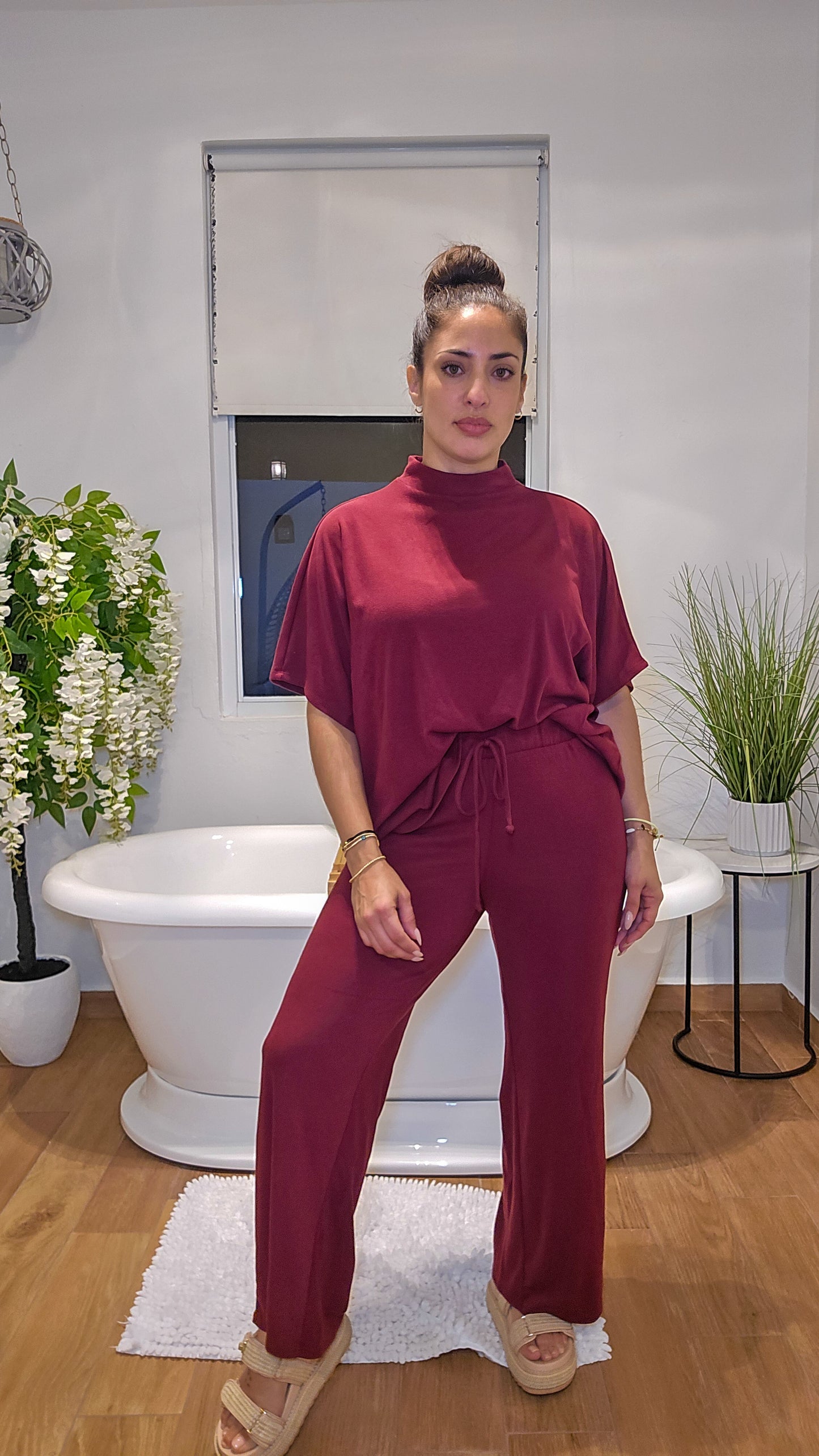 Burgundy travel set