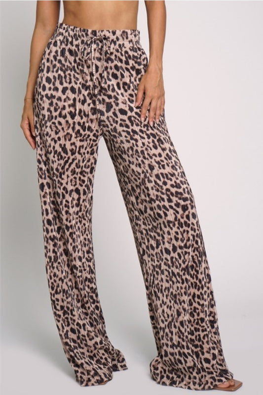 Pleated leopard print pants